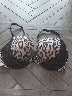 Victoria's Secret Black Lace Leopard Print Push-Up Bra